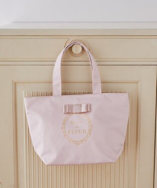 Maison de FLEUR EC限定フレームロゴサテンバッグ Pink Beige