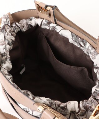 style code 【MERCURYDUO/マーキュリーデュオ】軽量メッシュ　花柄巾着付ミニトートバッグ ベージュ