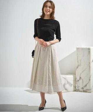 組曲 レースパネルプリント タックフレアスカート クリームベージュ系