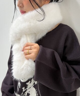 WEGO ボリュームファータッチマフラー ホワイト