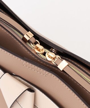 LA BAGAGERIE 【maison vert】 【超軽量・多収納】バイカラーリボンショルダーバッグ グレージュ