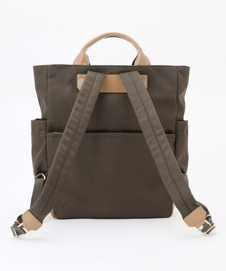 LA BAGAGERIE ツイルナイロン×エナメル リュックサック カーキ