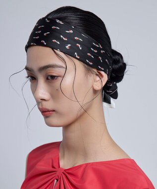 TOCCA 【岡崎紗絵さん着用】RIBBON&HIGHHEEL SILK SCARF シルクスカーフ ブラック系
