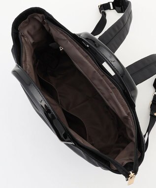 LA BAGAGERIE ツイルナイロン×エナメル リュックサック ブラック