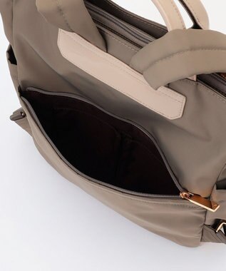 LA BAGAGERIE ツイルナイロン×エナメル リュックサック グレージュ