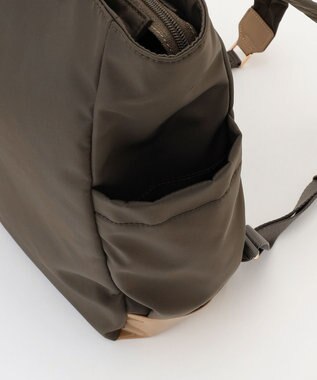 LA BAGAGERIE ツイルナイロン×エナメル リュックサック カーキ