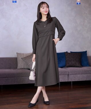 Tiaclasse L パイピングフレアワンピース チャコールグレー