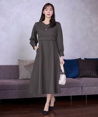 Tiaclasse L パイピングフレアワンピース チャコールグレー