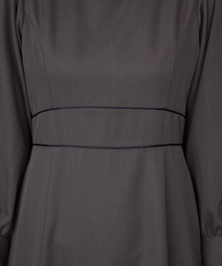 Tiaclasse L パイピングフレアワンピース チャコールグレー