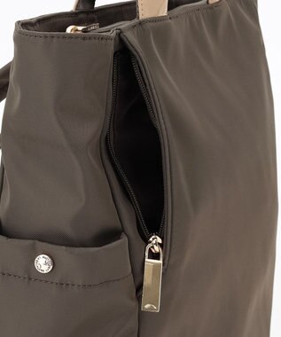 LA BAGAGERIE ツイルナイロン×エナメル リュックサック カーキ