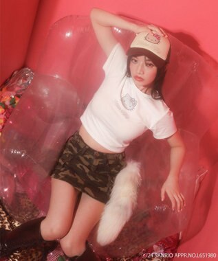 WEGO 【サンリオ】HELLOKITTYコラボラインストーンワンポイントT