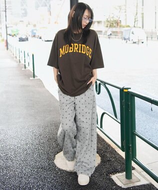 WEGO 【ユニセックス着用ITEM】アクセ付きグラフィックT（SS） ブラウン