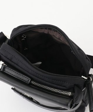 Y'SACCS ベルトスクエアミニマムショルダーバッグ ブラック