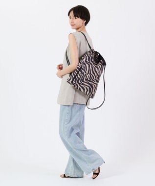 LeSportsac TH CITY KNAPSACK/アップタウンラフィアゼブラ/ブラック アップタウンラフィアゼブラ/ブラック