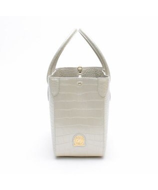 A.D.M.J. 【牛革】クロコダイル型押しトート32cm(Dカン付) ホワイトパール