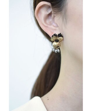 monshiro 【パール】ビオラ イヤリング（ブラック） ゴールド