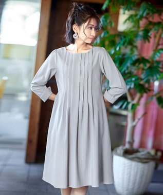 Tiaclasse 【洗える】スタイルアップも叶うピンタックワンピース グレーストライプ