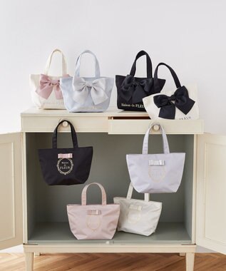 Maison de FLEUR EC限定フレームロゴサテンバッグ Black