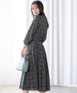 Tiaclasse L 【新色追加・洗える】シフォンギャザーワンピース ブラックフラワー