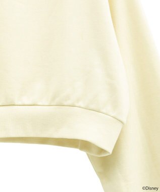 earth music&ecology 【予約】Disney/キラキラモチーフ刺繍オフショルスウェット アイボリー