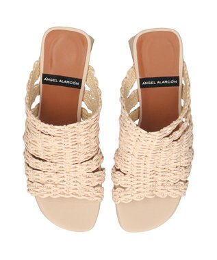 INTER-CHAUSSURES 【ANGEL ALARCON】チャンキーヒールラフィアサンダル アイボリー雑材