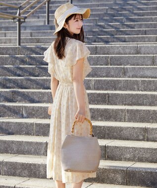 Tiaclasse 【小倉優子さん着用・洗える】フレアスリーブ柄ワンピース ベージュ