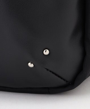 Y'SACCS NEWナイロン×レザーコンビシリーズ　前ポケットラージリュックサック ブラック