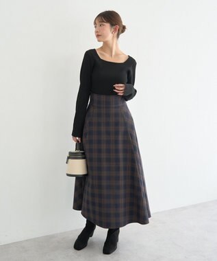 earth music&ecology バックレースアップスカート Check Navy