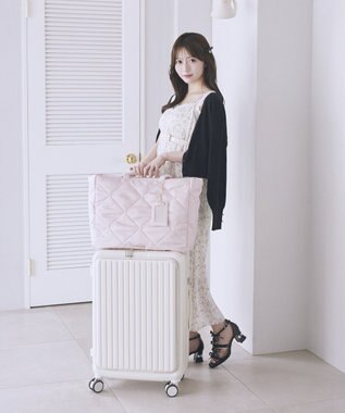 Maison de FLEUR キルティングエアリーキャリーオンバッグ Pink Beige