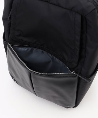 Y'SACCS NEWナイロン×レザーコンビシリーズ　前ポケットラージリュックサック ブラック