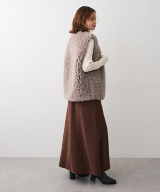 Green Parks ・ＥＬＥＮＣＡＲＥ　ＤＵＥ　シープファーロングベスト Gray Beige