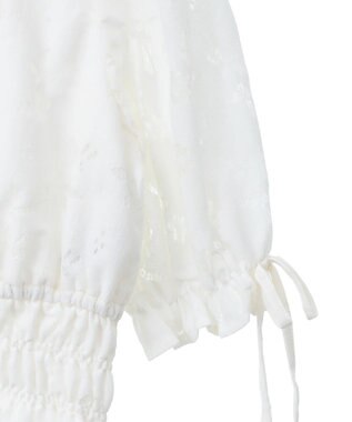 earth music&ecology 透かし花柄ブラウス Ivory