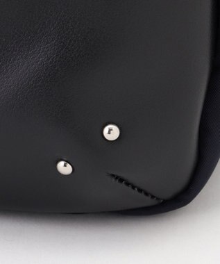Y'SACCS NEWナイロン×レザーコンビシリーズ　前ポケットラージリュックサック ネイビー