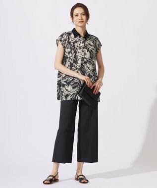 自由区 S 【カタログ掲載・洗える】モノトーンフラワープリント ブラウス オフｘブラック