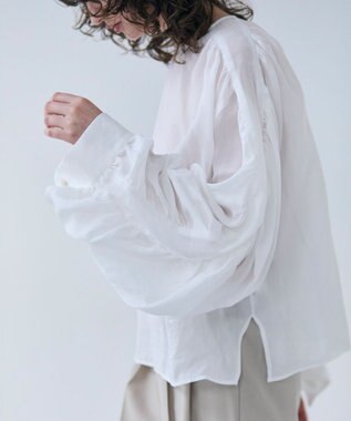 BEIGE， 【洗える】PAULINE / タックギャザーリネンボリュームブラウス White