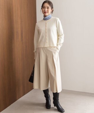 組曲 クルミボタン ニットカーディガン ホワイト系