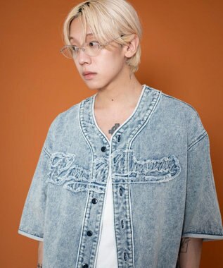 WEGO 【ユニセックス着用ITEM】ベースボールデニムグラフィックシャツ（SS） デニム淡加工色