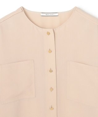 BEIGE， 【WEB限定・洗える】CLARION / ゴールド釦クルーネックブラウス Beige