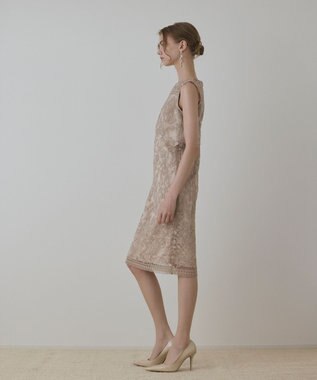 GRACE CONTINENTAL コ－ド刺繍タイトドレス ベージュ