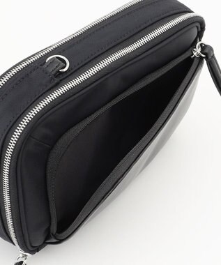 Y'SACCS ナイロン×リサイクルレザー　コンビマルチポシェット ブラック