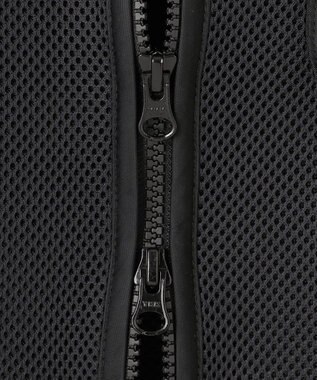 23区GOLF 【UNISEX】ペルチェベスト　モバイルバッテリーで操作する３つの冷却装置付き　夏のアウトドアにおすすめ ブラック系