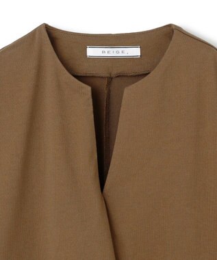 BEIGE， 【洗える】STOCK / オーガニックコットン半袖Vスリットトップス Khaki