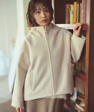 Feroux フード付きコクーンショート コート アイボリー系
