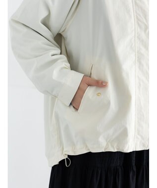 Te chichi ナイロンマウンテンパーカー オフホワイト