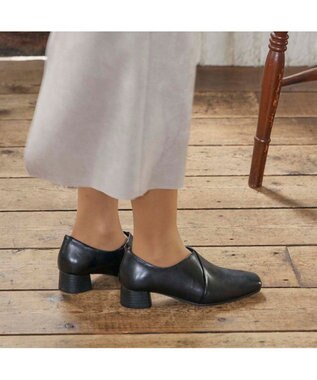 ing <ing>【WEB限定】【サスティナブルシリーズ】甲深デザインパンプス ブラック