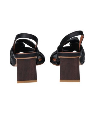 INTER-CHAUSSURES 【ANGEL ALARCON】スクエアトウクロスベルトサンダル ブラック