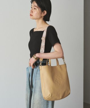 russet 《トートバッグ人気NO.1モデル》スリム2WAYトートバッグ <エンボスモノグラム>(CE-1611) Beige