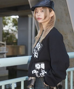 WEGO 【ユニセックス着用ITEM】フォトペーストグラフィックプルオーバー ブラック