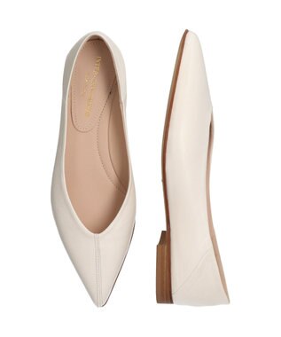 INTER-CHAUSSURES 【INTER-CHAUSSURES】ポインテッドトウサケットバレエシューズ ホワイト