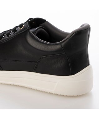 ing <ing>ハンズフリーレースアップスニーカー ブラック